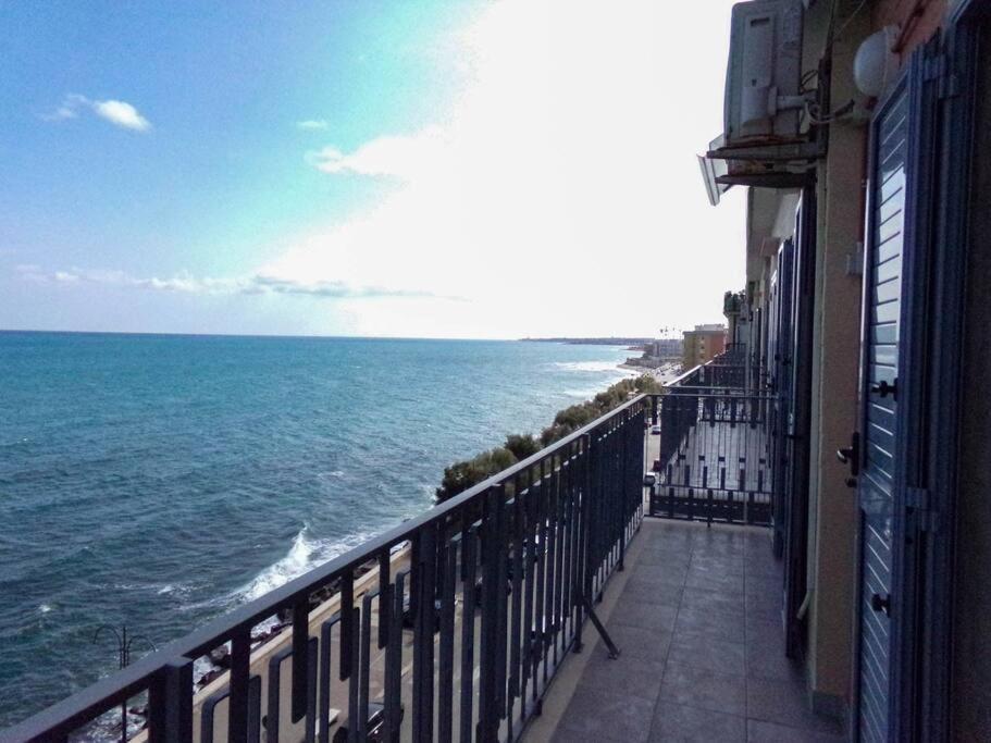 Fronte Mare Apartment มอลเฟตตา ภายนอก รูปภาพ